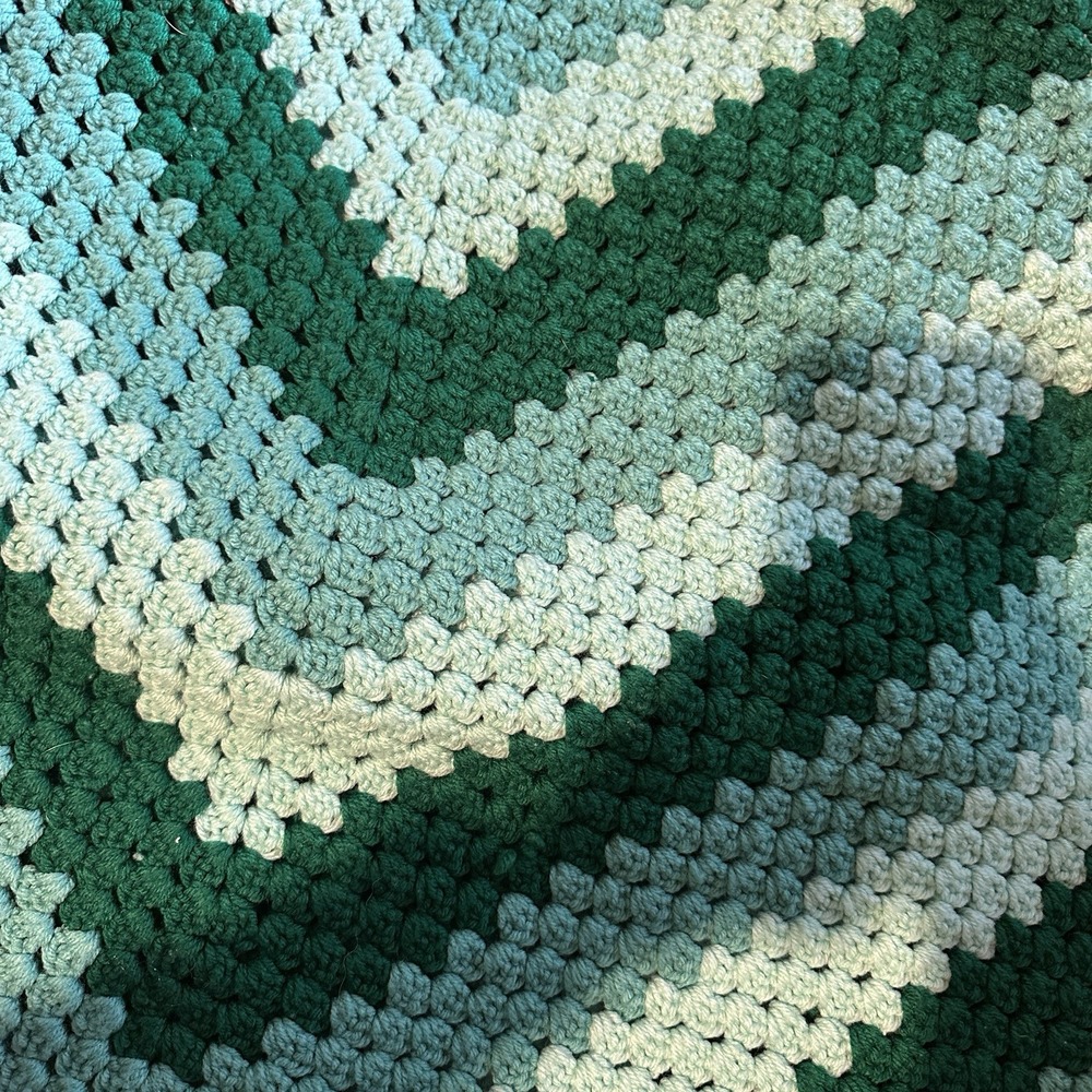 Vintage Large Crochet Granny‎ Blanket Teal White Green Mint Cottage 54x72 Inches - Picture 4 of 4